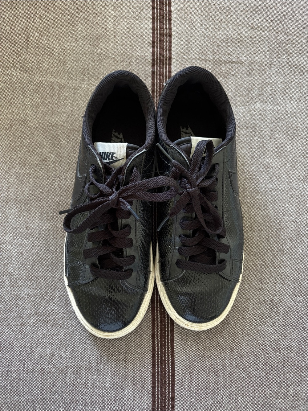 Nike Black Low-Top Sneakers with White Sole